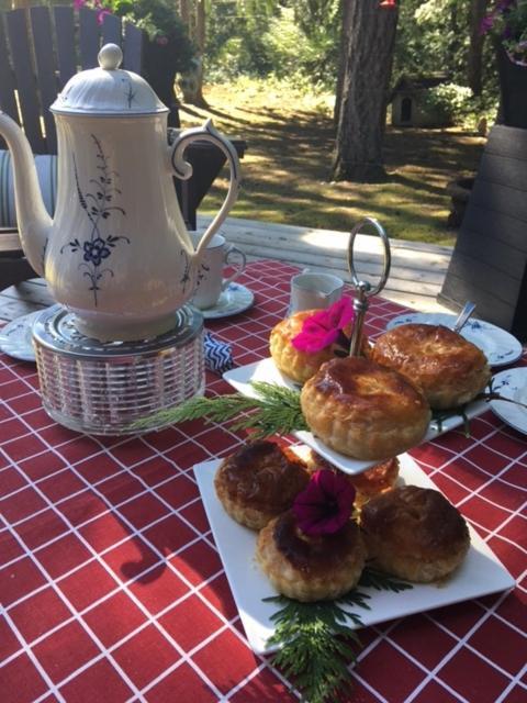 Cedar Song B&B Parksville Eksteriør billede