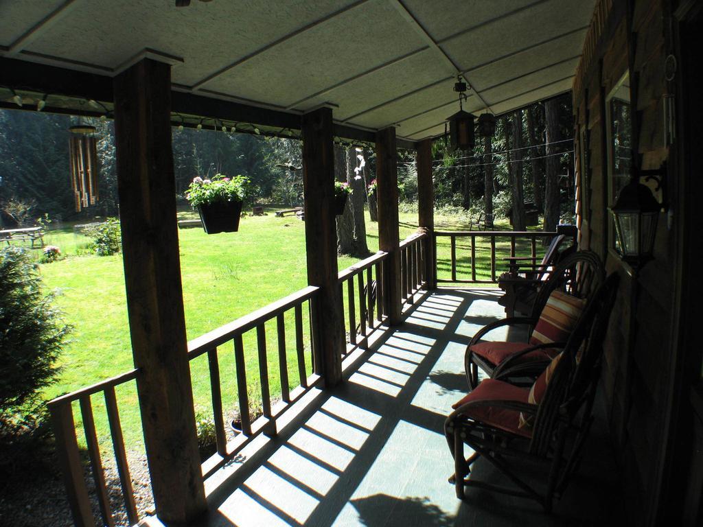 Cedar Song B&B Parksville Eksteriør billede
